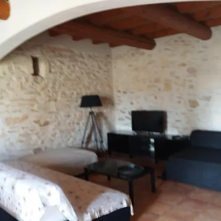 Maison De Village Dans Languedoc-roussillon Vergeze